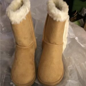 Fuzzy Fur Boots